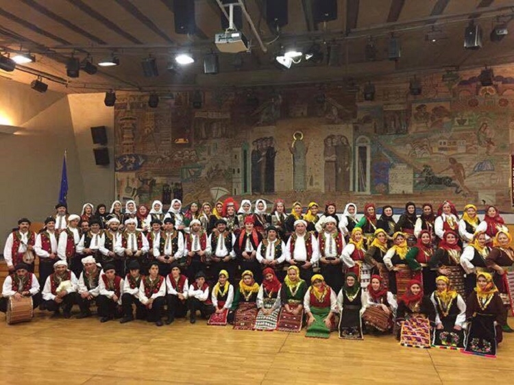 Το παραδοσιακό μουσικό σχήμα Εβρίτικη Ζυγιά παρουσίασαν το νέο τους CD στη Θεσσαλονίκη.