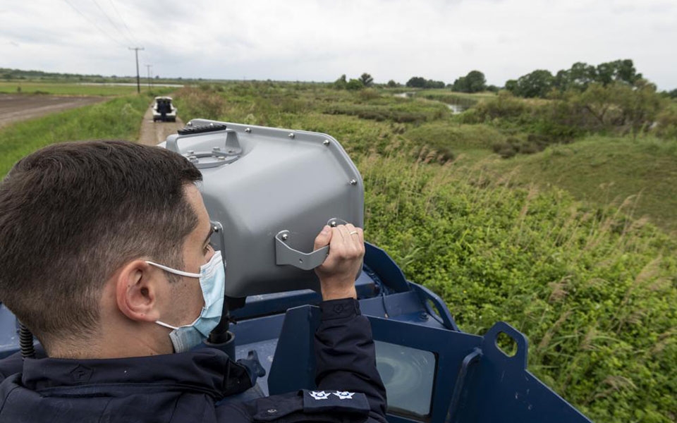 Επικεφαλής της αστυνομίας: «Δεν χρησιμοποιείται ηχητικό κανόνι στον Έβρο»