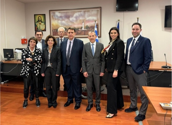 Στη συνάντηση δικτύωσης συμμετείχαν μεταποιητικές επιχειρήσεις του Έβρου και πολυμελείς Γαλλική αντιπροσωπεία, με επικεφαλής τη νέα Γαλλίδα Πρέσβη στην Ελλάδα.