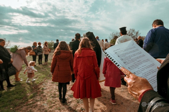 Ανήμερα του Πάσχα τελείται  ο Μέγας Πανηγυρικός Εσπερινός της Αγάπης.