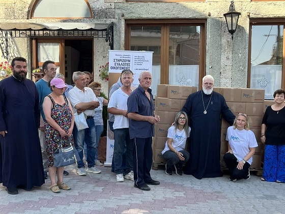 Προσφορά δεμάτων βοήθειας σε οικογένειες που έχουν ανάγκη, από τη Μητρόπολη Διδυμοτείχου.