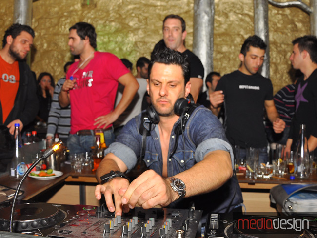 Μύκονος πάρτυ στο Prive Club με...τρέλα!