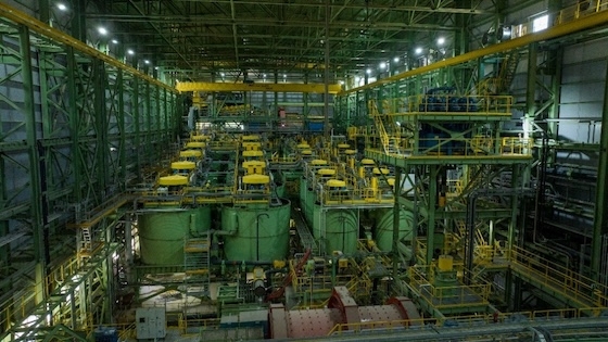 Δεξαμενές επίπλευσης και μύλος δευτερογενούς άλεσης.