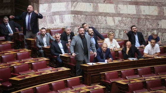 Βουλευτής Χρυσής Αυγής: "Να δηλώσεις τώρα ότι δεν υπάρχει τουρκική μειονότητα στη Θράκη"