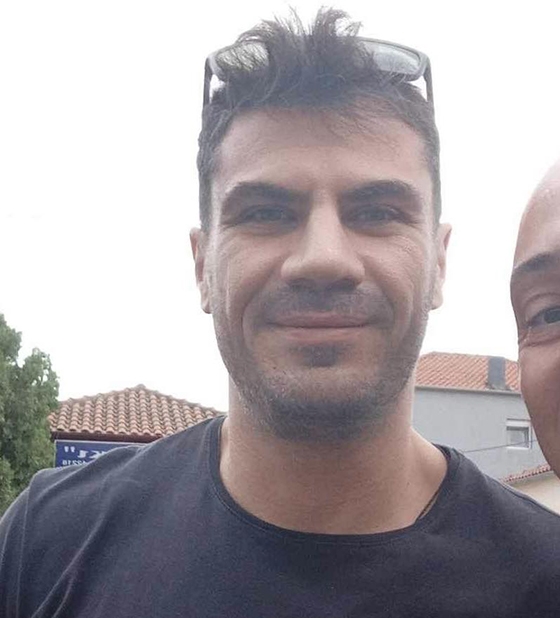 Στον Έβρο ο Άκης Πετρετζίκης - Μαγείρεψε σε στρατόπεδο!