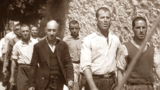 82 χρόνια μετά την εκτέλεσή τους, την πρωτομαγιά του 1944.