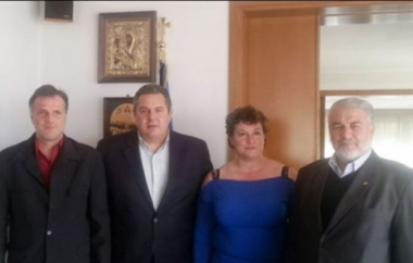 Συμφωνήθηκε η συνεργασία.