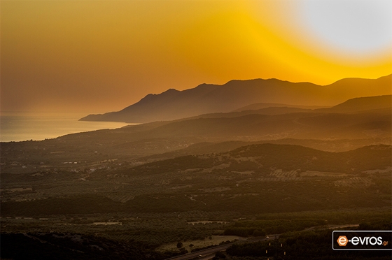 Το θερινό ηλιοστάσιο εγκαινιάζει την έναρξη του καλοκαιριού στο βόρειο ημισφαίριο, όπου ανήκει και η χώρα μας. 
