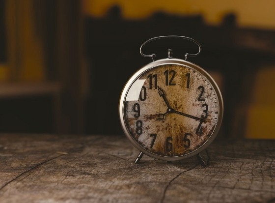 Την Κυριακή 31 Οκτωβρίου 2021 γυρνάμε τα ρολόγια μας μία ώρα πίσω.