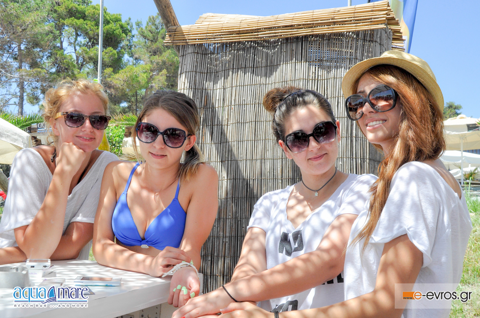 «Corona party» στο Aqua Mare, στην Αγία Παρασκευή.