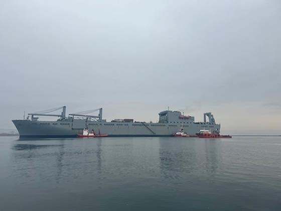 Το πλοίο «Leroy A, Medonca» του πολεμικού Ναυτικού των ΗΠΑ, στο λιμάνι της Αλεξανδρούπολης.