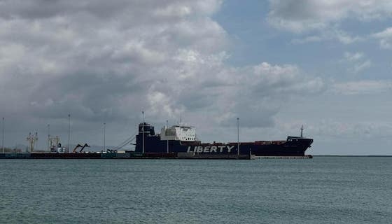 To «LIBERTY» κατέπλευσε το πρωί του Σαββάτου στο λιμάνι της Αλεξανδρούπολης, προερχόμενο από την Αλεξάνδρεια της Αιγύπτου.