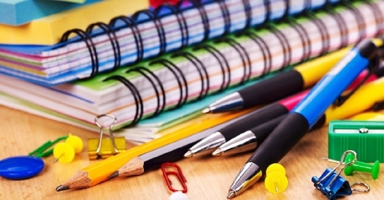 Στόχος είναι  να μη λείψει τίποτα από την τσάντα κανενός μαθητή.