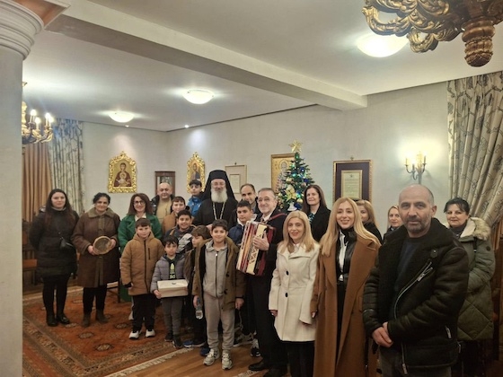 Οι Αρμένιοι Χριστιανοί γιορτάζουν στις 6 Ιανουαρίου κάθε έτους τη Δεσποτική εορτή των Επιφανίων, δηλαδή τα Χριστούγεννα και τα Θεοφάνεια.