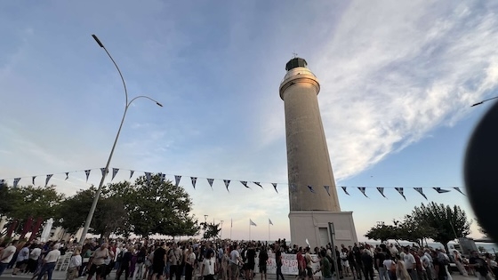 Οι συγκεντρώσεις διοργανώθηκαν έπειτα από κάλεσμα της προέδρου του Συλλόγου Πληγέντων Δυστυχήματος «Τέμπη 2023», Μαρίας Καρυστιανού.