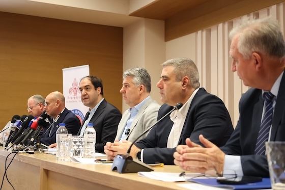 Υπογράφηκε το πρωτόκολλο δωρεάν παραχώρησης κτηρίου ιδιοκτησίας της Περιφέρειας Ανατολικής Μακεδονίας και Θράκης προς το Πυροσβεστικό Σώμα, διάρκειας 20 ετών.