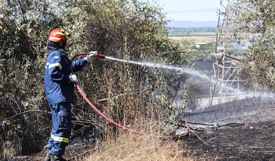 Συνελήφθη άνδρας στις Φέρες που έβαλε φωτιά στην αυλή του Συνελήφθη άνδρας στις Φέρες που έβαλε φωτιά στην αυλή του