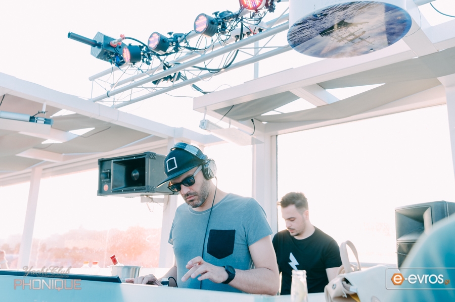 Στον "αέρα" σήκωσε ο Phonique το Yacht club, στην Αλεξανδρούπολη