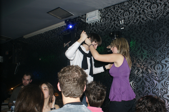 Ξέφρενες οι νύχτες στο Genial Club!