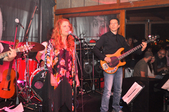 H E. Τσαλιγοπούλου 'on stage' στο Notos.