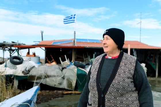 Το οίκημα που μένει τα τελευταία 45 χρόνια έχει επιτέλους ηλεκτρικό ρεύμα.