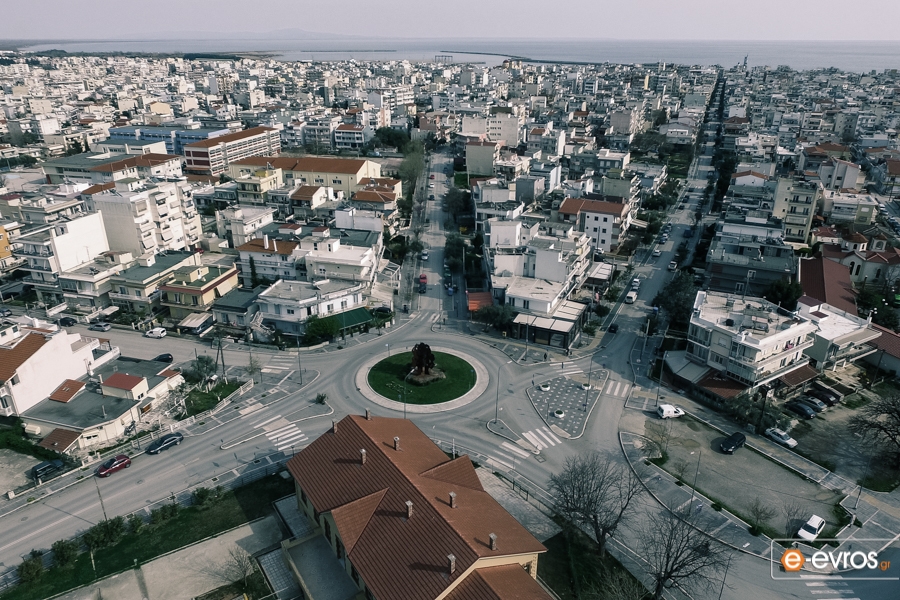 Η απαγόρευση κυκλοφορίας στην Αλεξανδρούπολη μέσα από 23 εικόνες!