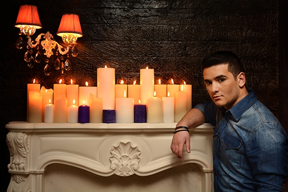 Who is Λαϊνάς;