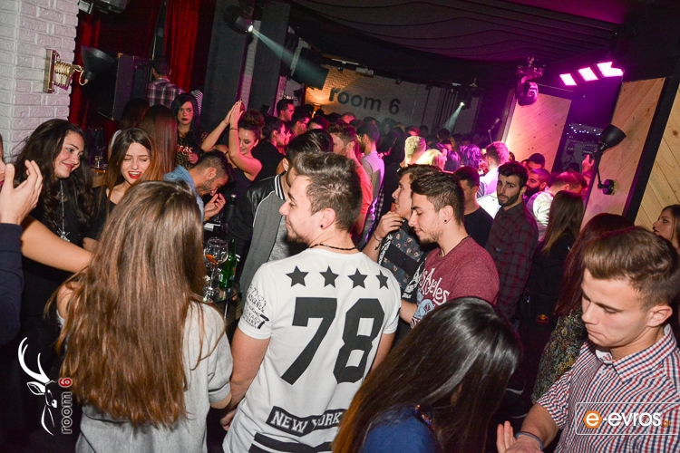 Κυριακή βράδυ με dj Niko Venetsano στο Room 6