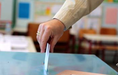 Τα 17 ψηφοδέλτια.