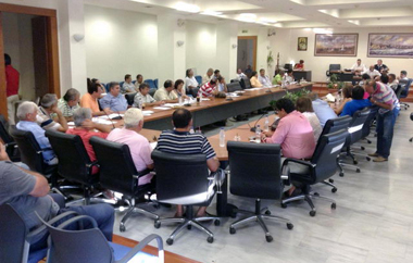 33 θέματα θα συζητηθούν κατά τη διάρκεια έκτακτης συνεδρίασης.