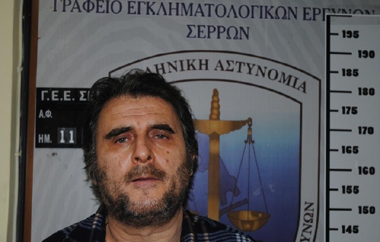 Αυτός είναι ο Γεώργιος Τσίκος του Χρυσοστόμου και της Χρυσούλας, γεννημένος στις Φέρρες Εβρου.