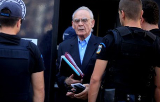 Την ανωτέρα των προβλεπόμενων ποινών επέβαλε το Τριμελές Εφετείο Κακουργημάτων στον Άκη Τσοχατζόπουλο.