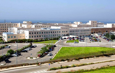 Έως ότου λυθούν τα νομικά προβλήματα. 