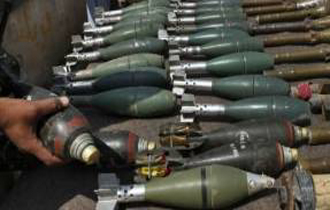 Χιλιάδες τόνοι παλαιών, άχρηστων και άκρως επικίνδυνων πυρομαχικών σαπίζουν στις αποθήκες κυρίως του Στρατού Ξηράς.