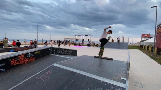Το Skate park στην παραλιακή της Αλεξανδρούπολης γέμισε εχτές με μικρούς και μεγάλους!