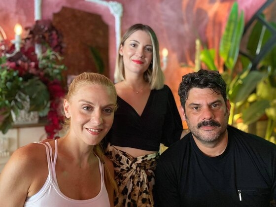 2 από τους συντελεστές της παράστασης "Το νησί των σκλάβων"!