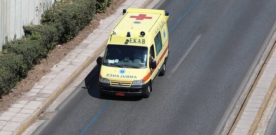 Νέα ασθενοφόρα οχήματα για την αντιμετώπιση της πανδημίας.