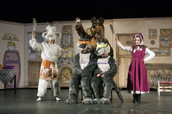 Η παράσταση «Η Μάσα και ο Αρκούδος» περιοδεύει αυτό το καλοκαίρι και έρχεται στην Αλεξανδρούπολη