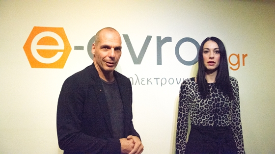 Στο backstage της συνέντευξης με τον Γιάνη Βαρουφάκη 